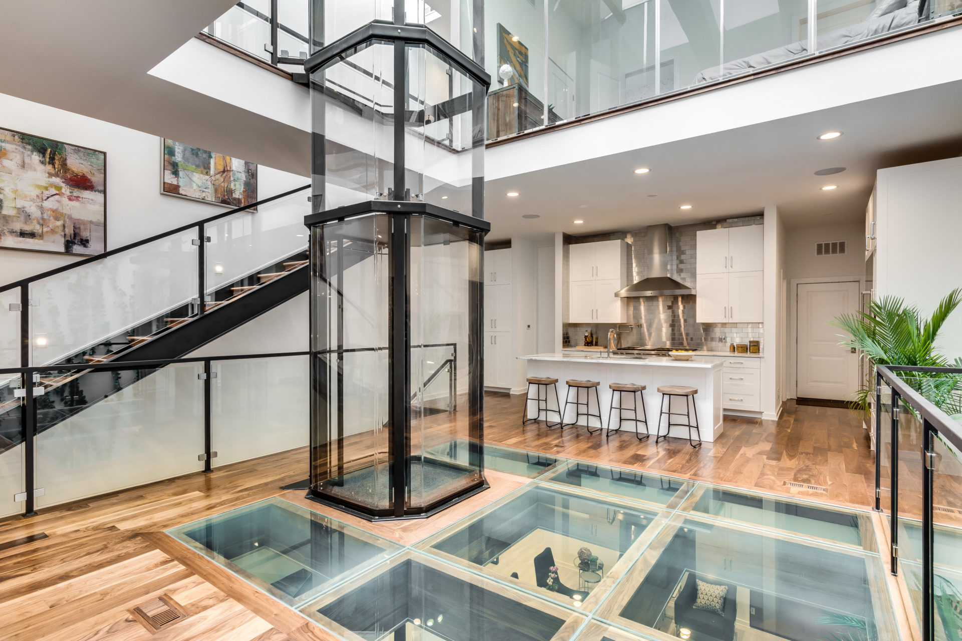 Savaria Vuelift | Access Luxury | Glass Home Lift