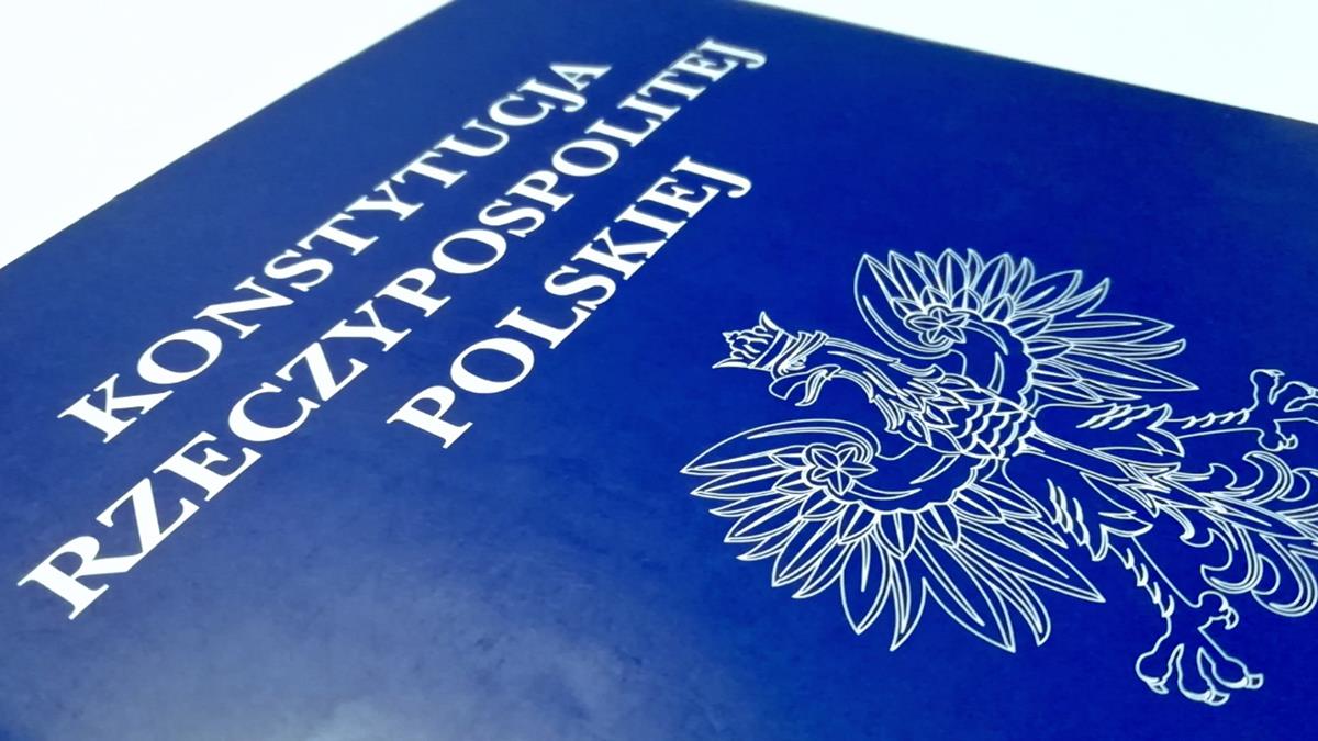 Sąd Okręgowy w Warszawie wznowiając proces Kamińskiego i Wąsika złamał Konstytucję RP i stał się narzędziem politycznej zemsty PO - Fakty Press