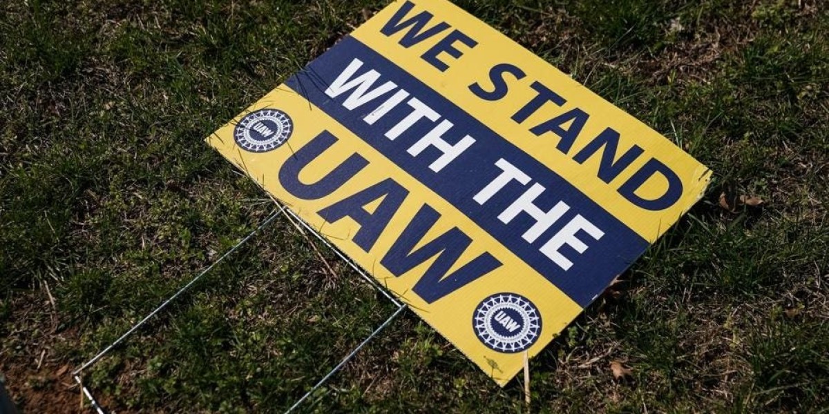 Tennessee Volkswagen Workers Vote On UAW Membership This Week