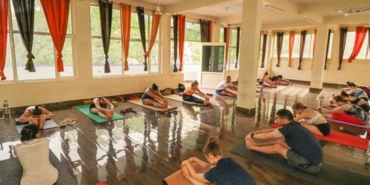 Yoga Teacher Training In Rishikesh