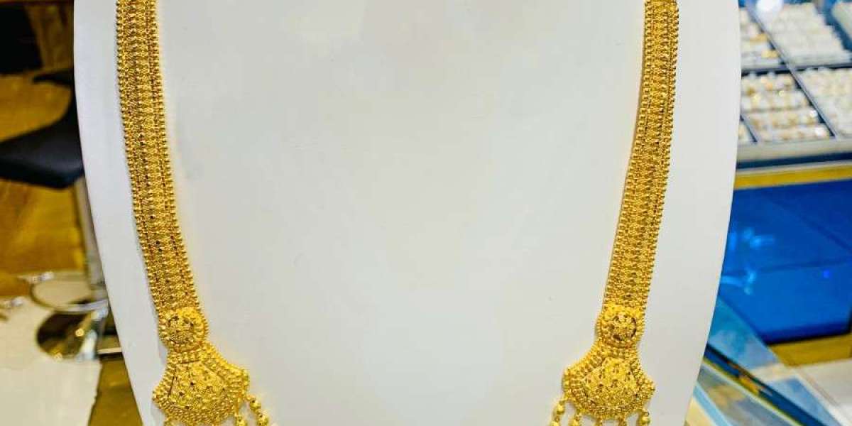 The Elegance of Pakistani Gold Necklace Sets: A Blend of Tradition and Modernity