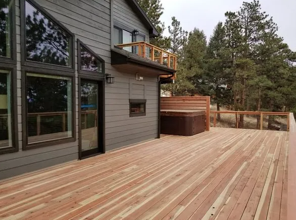 Choosing Between Deck Repair and Remodeling: What’s Best for Your Deck -