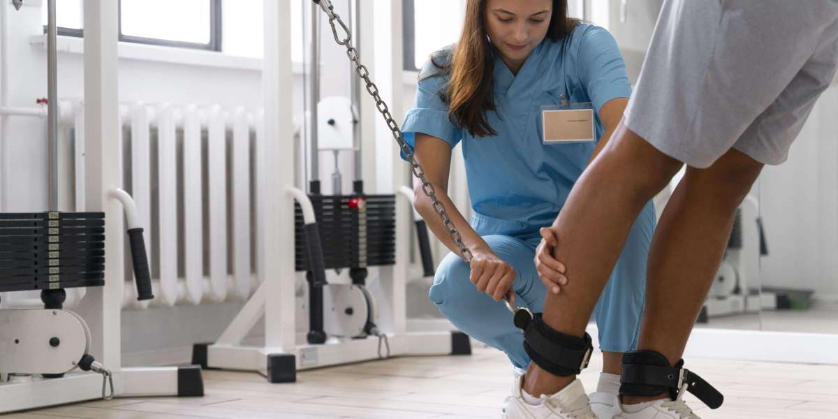 Physio for Knee Pain: What to Expect & Benefits