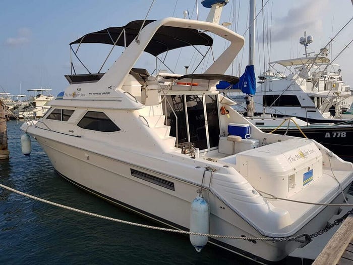 Experience Extreme Luxury with Yacht Rentals in Aruba | by Midnight Sun Activities | Mar, 2025 | Medium
