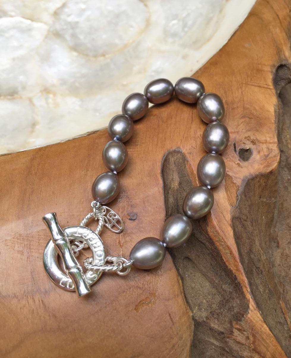"Silver" Oval Pearl Bracelet - Lucas Robert Designs