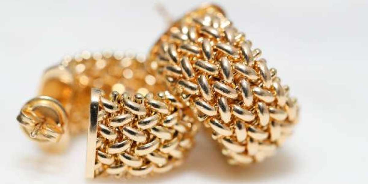 Elevate Your Look with Eco-Conscious Gold Jewelry