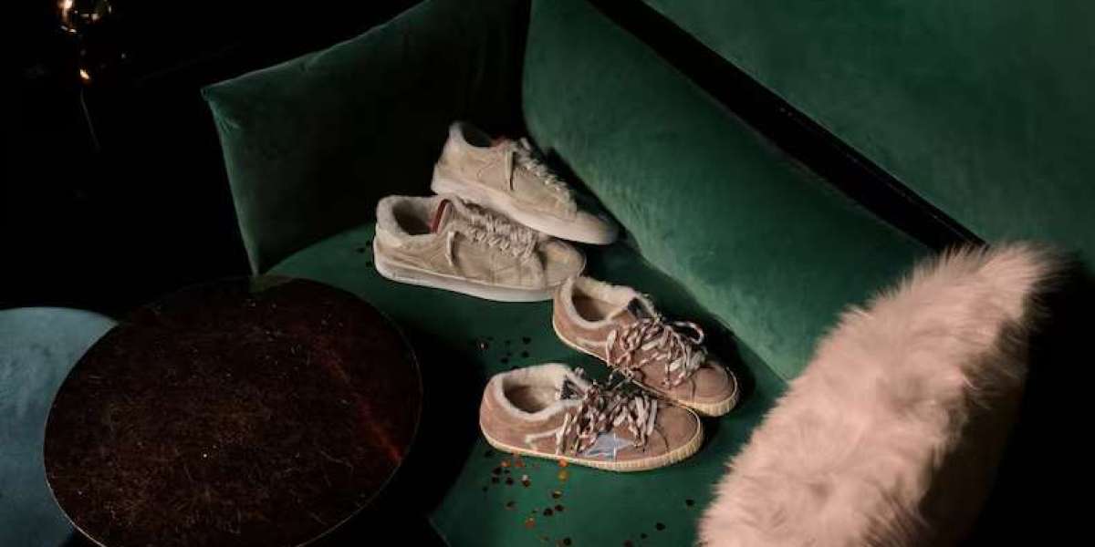 Golden Goose Purestar Sneakers flex it then turn to see where the shoe bends