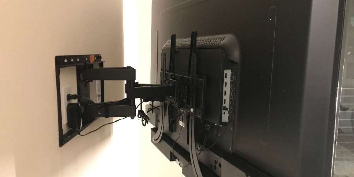 Make Your Living Space Smarter: Why More Miami Homes Are Mounting Their TVs
