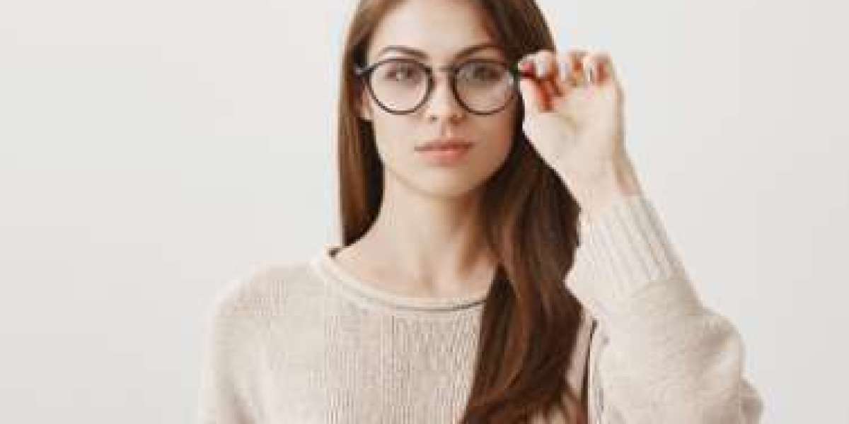 Prescription Sunglasses: The Smart Investment for Your Eyes