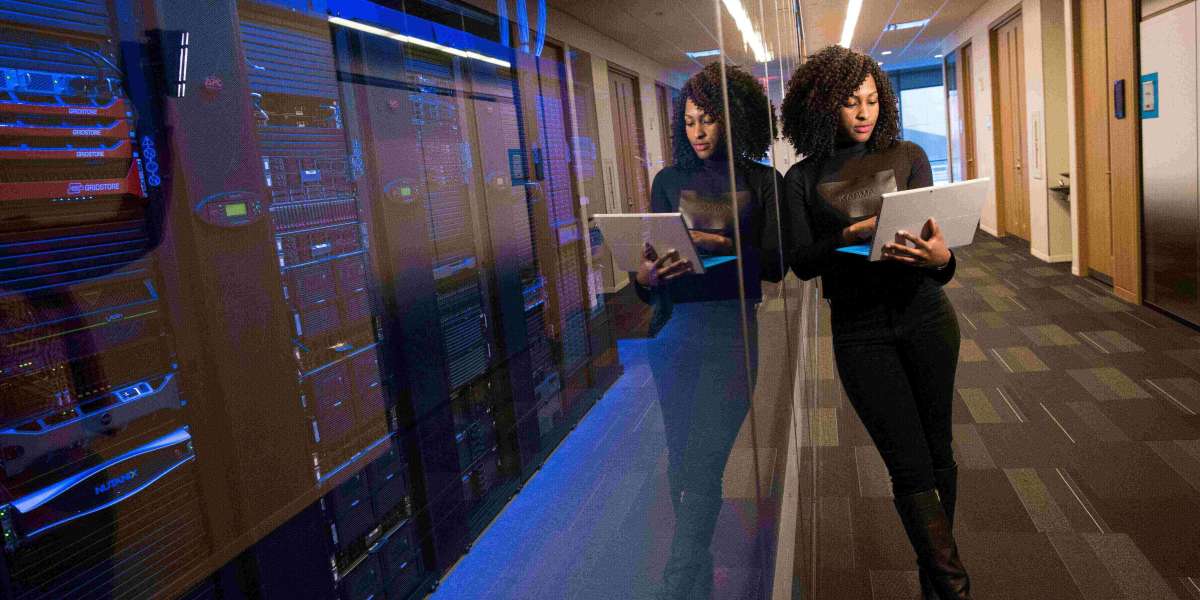 How Equipment Management Software Transforms Asset Tracking and Maintenance Efficiency