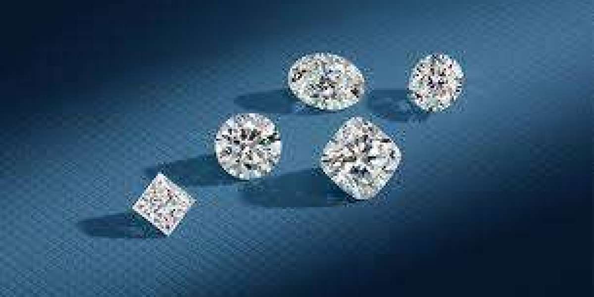 Which Sparkles More: Lab or Natural Diamond?