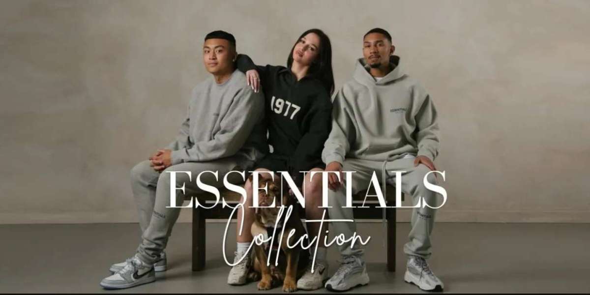 Essentials Hoodie – Casual Luxury Redefined