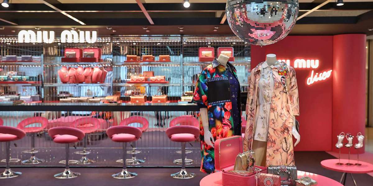 Miu Miu Shoes Sale represented both ends of
