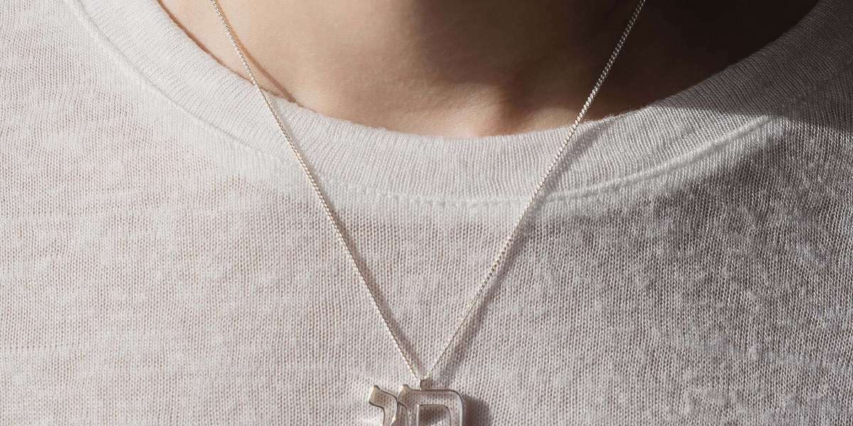 Chai Pendant: A Minimalist Tribute to Life
